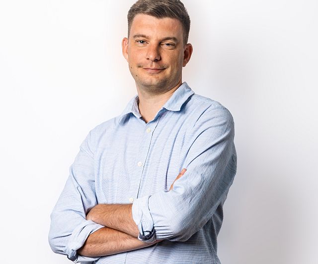 PR &amp; Sales - Lucas Bortolotti