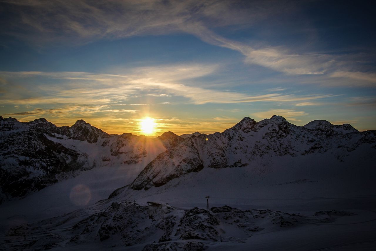 Sonnenaufgang im SKigebiet Pitztaler Gletscher