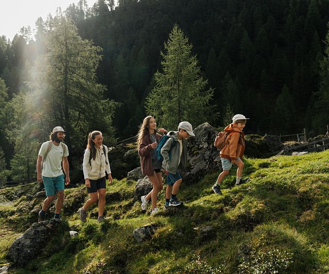 c-tvb-pitztal-stefan-ringler-familie-wandern-2025-22