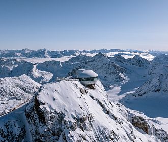 Das Cafe 3440 ist das höchste Kaffeehaus Österreichs und markiert den höchsten Punkt im Skigebiet Pitztaler Gletscher