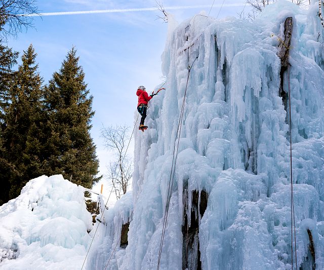 Die Eiswelt Taschachschlucht beim Ice Total Eiskletterfestival 2025