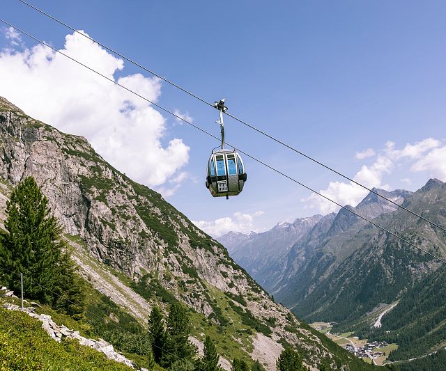 Gondel die Bergbahnen Rifflsee im hinteren Pitztal