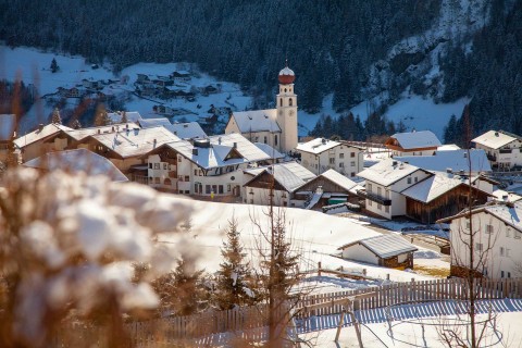 Jerzens Dorf Winter