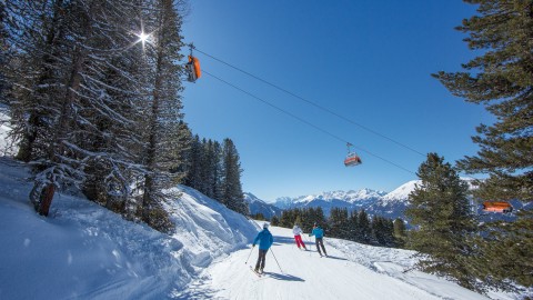 Zirbenabfahrt im Hochzeiger Skigebiet Pitztal