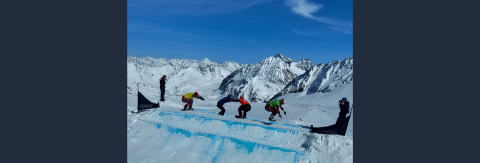 Snowboardcross Rennen am Pitztaler Gletscher